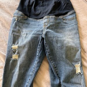 Used Isabel maternity skinny jeans size 4.